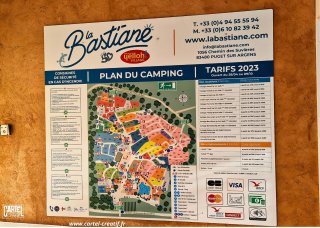 Photo panneau tarif identite visuel su camping signaletique cartel creatif